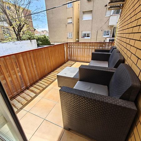 Apartamento Playa Con Piscina Parking Y 2 Habitac Castelldefels Exterior foto