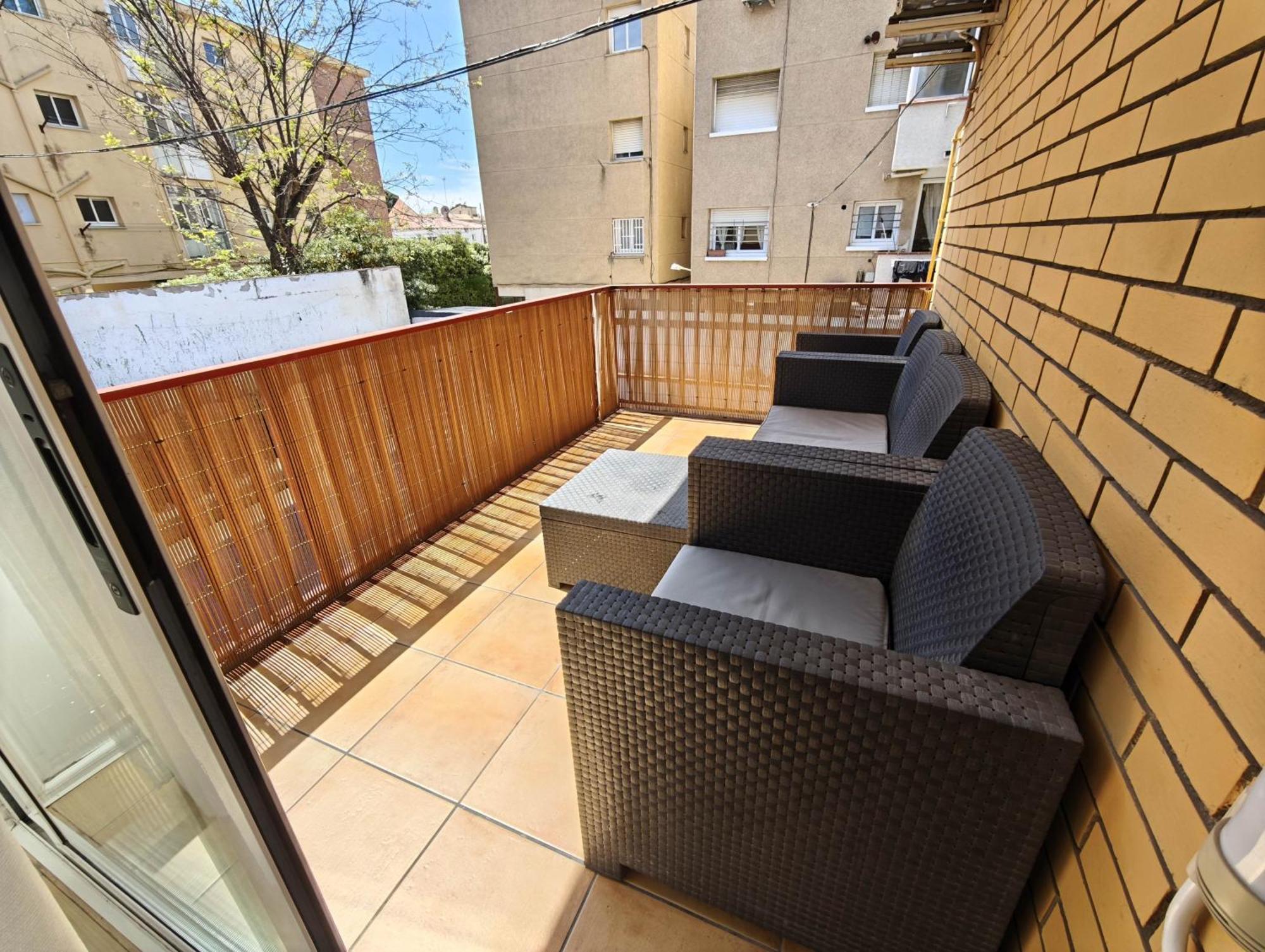 Apartamento Playa Con Piscina Parking Y 2 Habitac Castelldefels Exterior foto